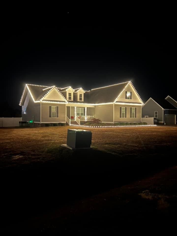 Warm white roofline holiday lighting